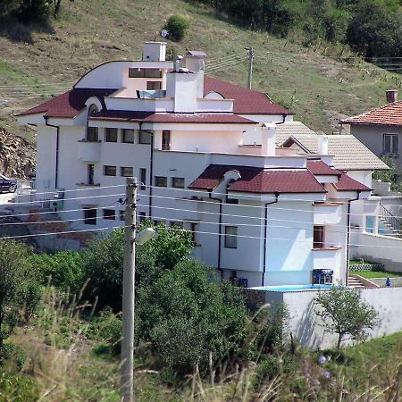 Hotel Aleksievata Kashta Gurgulyat Ngoại thất bức ảnh