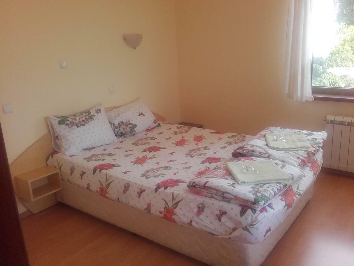 Hotel Aleksievata Kashta Gurgulyat Ngoại thất bức ảnh
